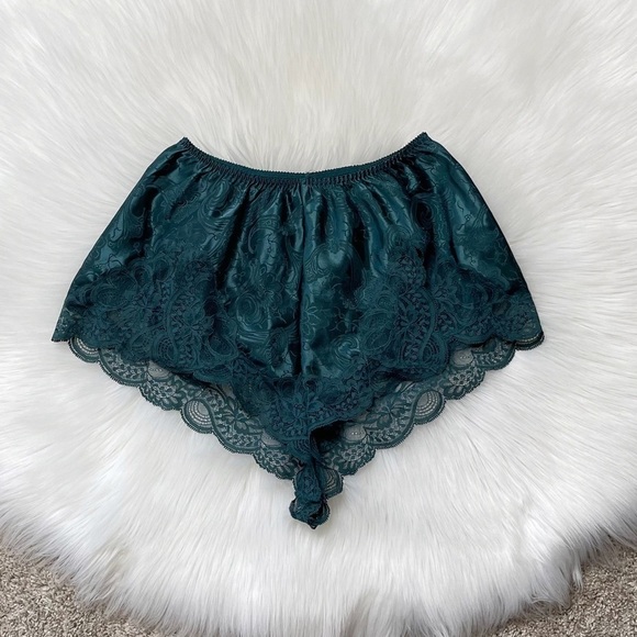 Oscar de la Renta Other - Oscar de la Renta Vintage Lingerie Panties Shorts Lace